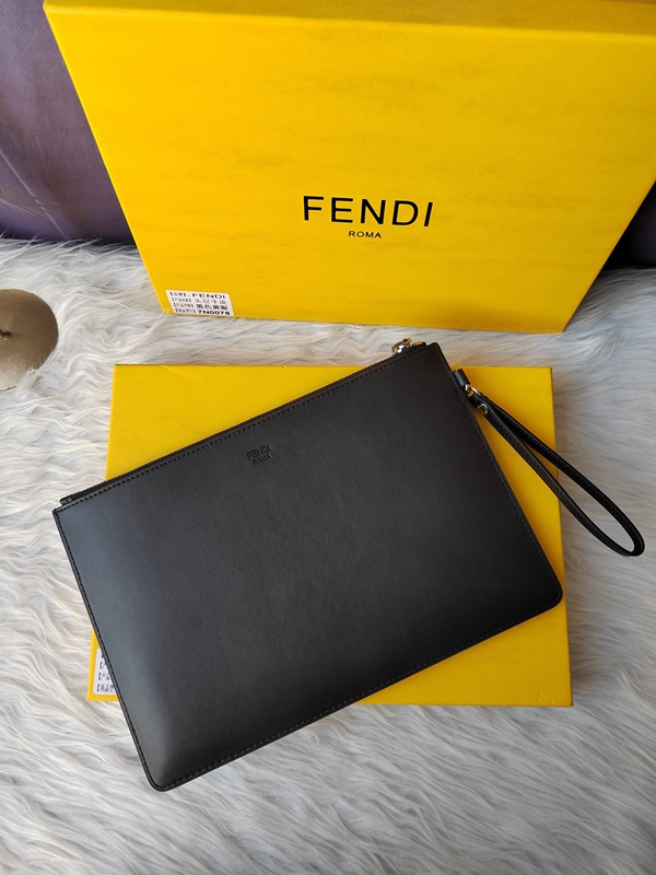 超激安ブランド財布偽物背面デザイン